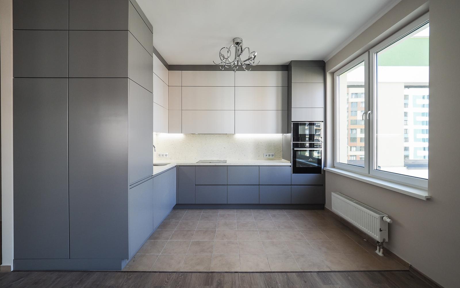 Современная кухня с ServoDrive и подсветками ящиков